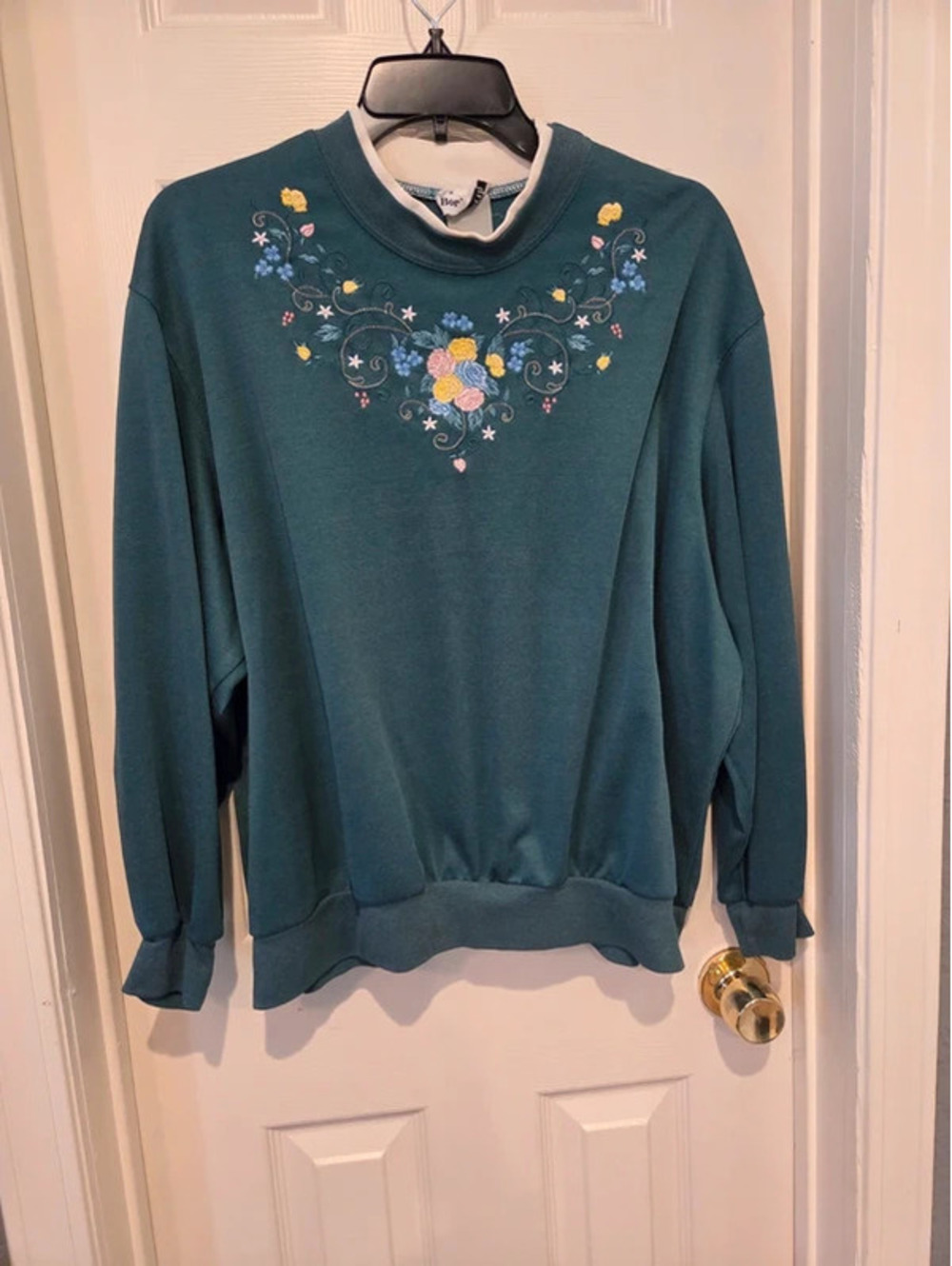 Vintage teal green sweatshirt